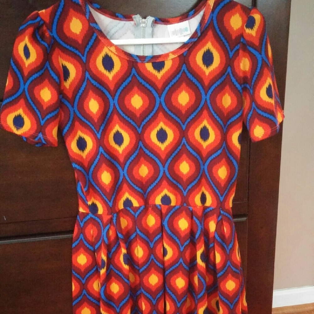 NWOT Small Lularoe Amelia dress